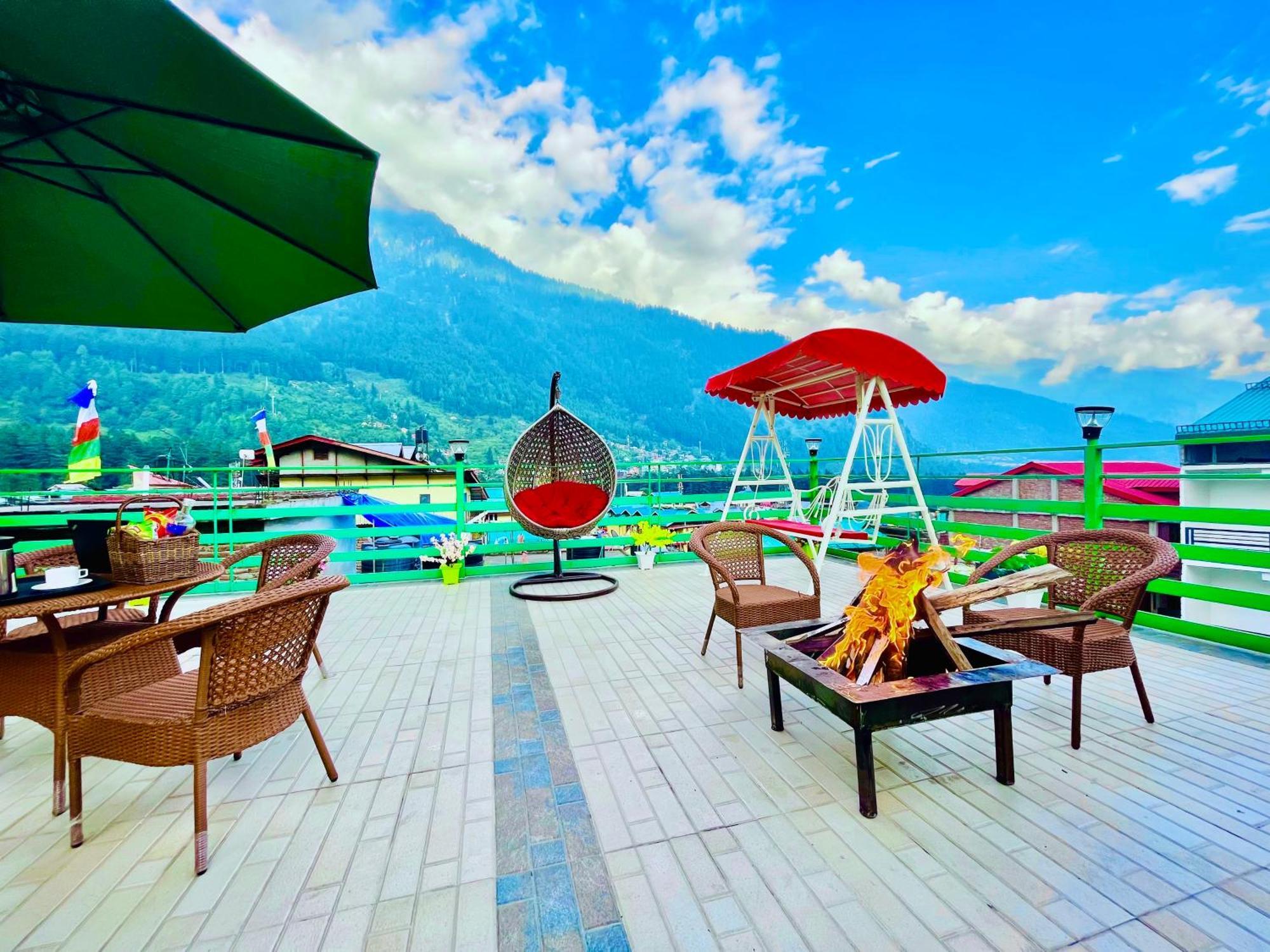 Tata Vista Resort Mall Road Manali - Centrally Heated & Air Cooled エクステリア 写真