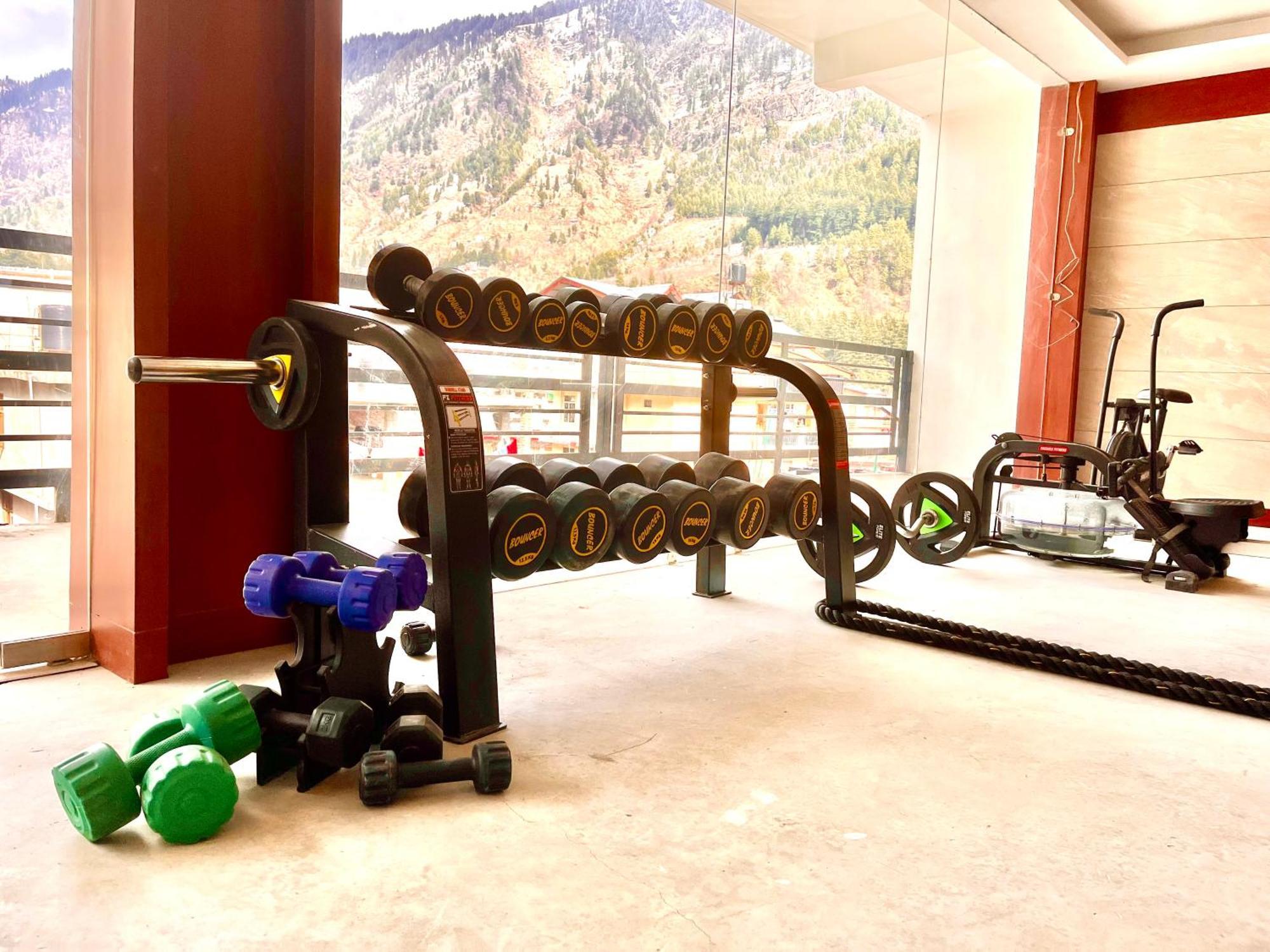 Tata Vista Resort Mall Road Manali - Centrally Heated & Air Cooled エクステリア 写真