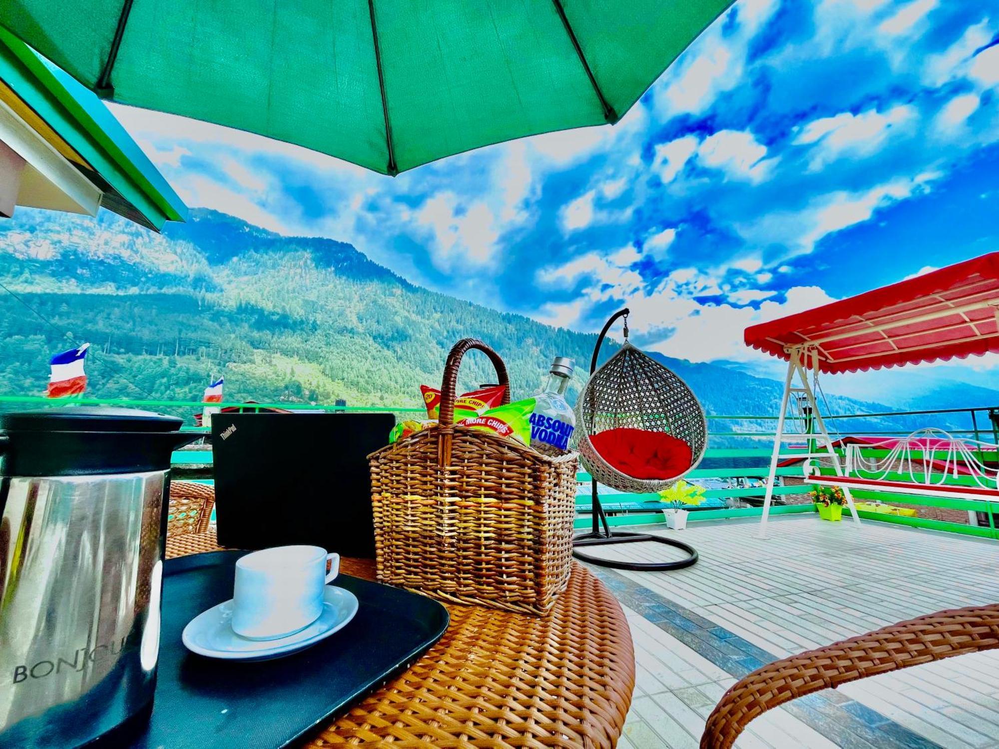 Tata Vista Resort Mall Road Manali - Centrally Heated & Air Cooled エクステリア 写真